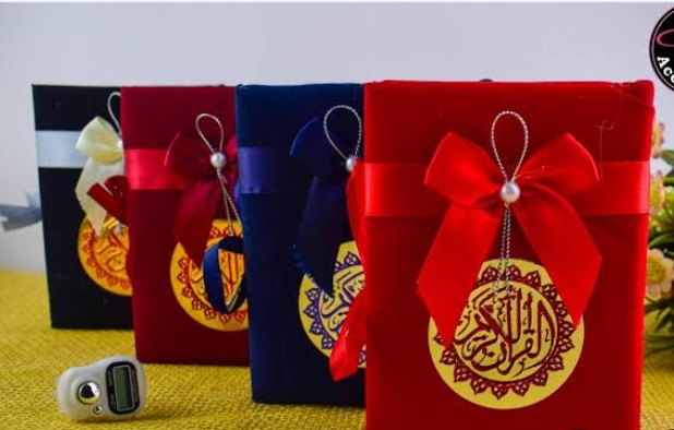 مصحف قماش وسط